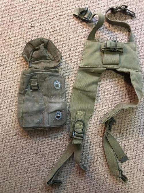 RHODESIAN WEBBING-PATTERN 69 RADIO POUCH AND PADDED YOKE