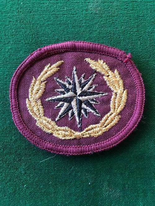 RECCE REGT.6TH ISSUE 1990-1993 BERET BADGE-BRIGHTER GOLD LUREX WREATH,SILVER LUREX AND BLACK THREAD