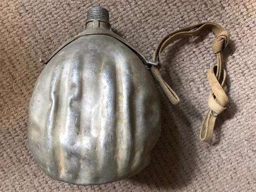 ITALIAN WW2 WATER BOTTLE WITH SHOULDER SLING BUT NO LID