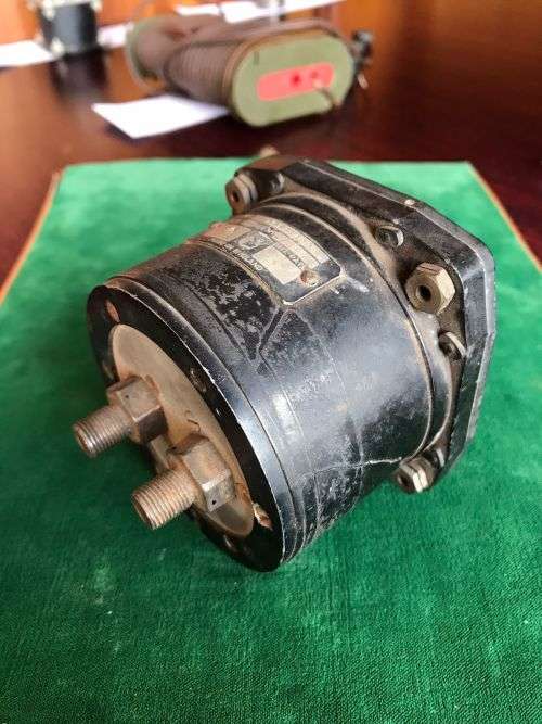 ALT METER,MADE BY SMITHS IN THE UK-SER, NO 2714/6 TYPE IT.1-2-WW2 PERIOD-USED IN THE SPITFIRE AND HU