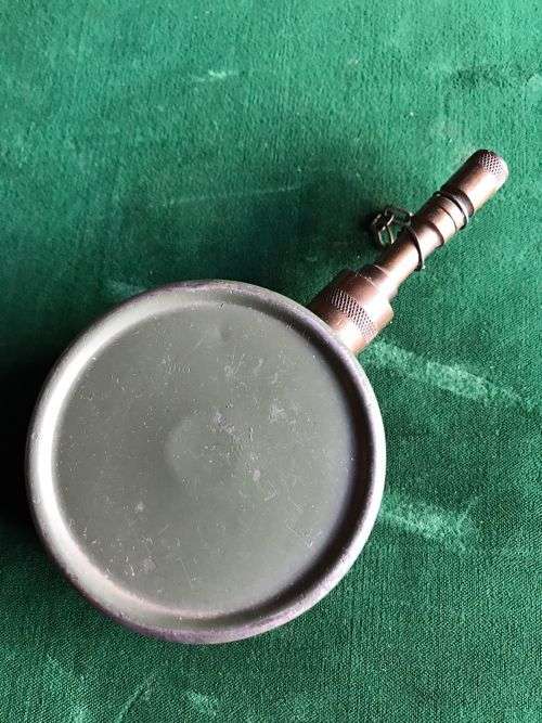 OIL CAN FOR THE 7,62X51 MM MAG LIGHT MACHINE GUN , BRASS -OUTLET