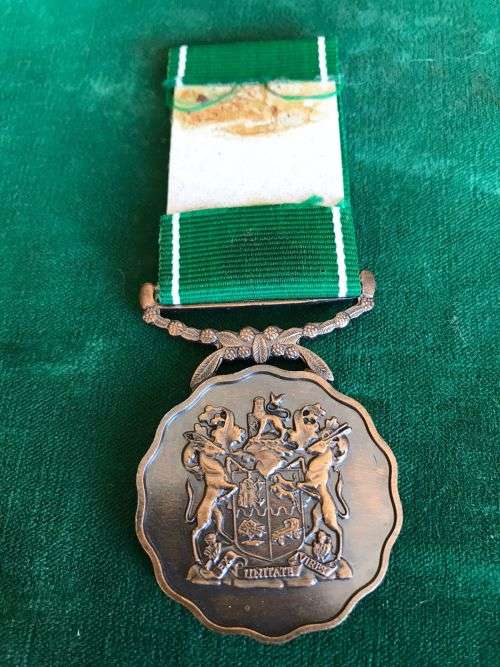FULL SIZE GOOD SERVICE MEDAL-BRONZE-PF-1975-1986- 10 YEARS