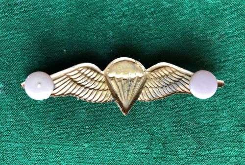 SA PARA NIGHT JUMPERS FULL SIZE WING GILT + ENAMEL- 2 PINS-NEVER USED
