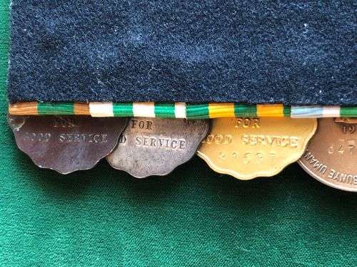 FULL SIZE SADF COURT MOUNTED MEDAL GROUP-THE PRO PATRIA EARLY WITH SWIVEL SUSPENDER