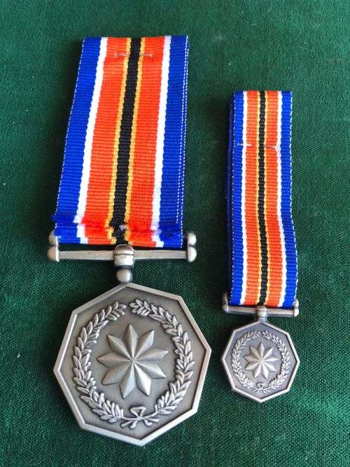 TSHUMELO IKATELAHO (CAMPAIGN MEDAL) FULL SIZE + MINIATURE
