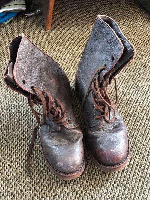 SADF FLAT SOLE BOOTS WORN TO MINIMISE TRACK/SPECIAL FORCES/ SIZE 8