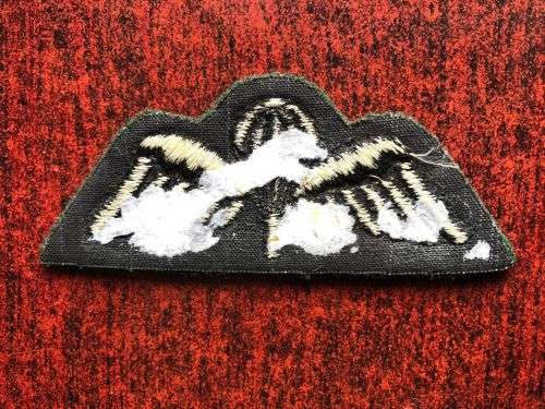 GREAT BRITAIN- RIFLE BRIGADE (U.C.) PARA WING EMBROIDERED