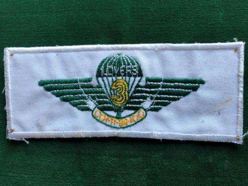 RHODEISIA RLI LOVERS 3 COMMANDO SEMI OFFICIAL WING- EMBROIDERED- GREEN WING AND CHUTE ON WHITE