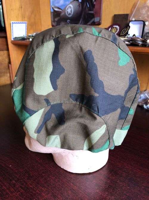 US M81 WOODLAND CAMO PATTERN KEVLAR HELMET COVER- CONDITION NEW