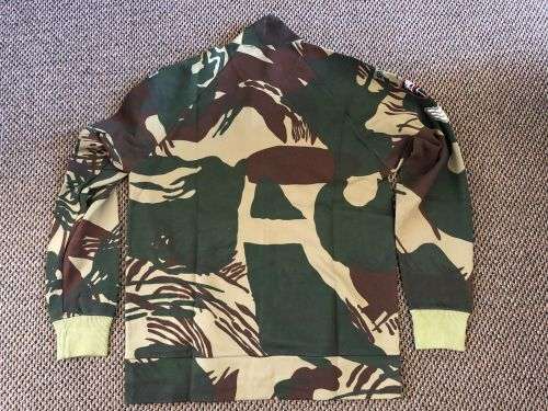 RHODESIAN CAMO TRACKSUIT TOP-SIZE MEDIUM-MEASURES 55CM ARMPIIT TO ARMPIT-MAKERS LABEL AND IN VERY GO
