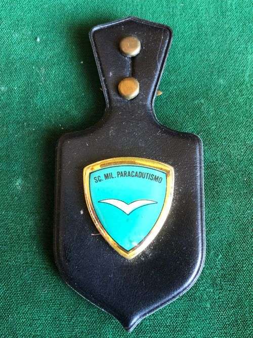 ITALIAN PARACHUTE FOB BADGE