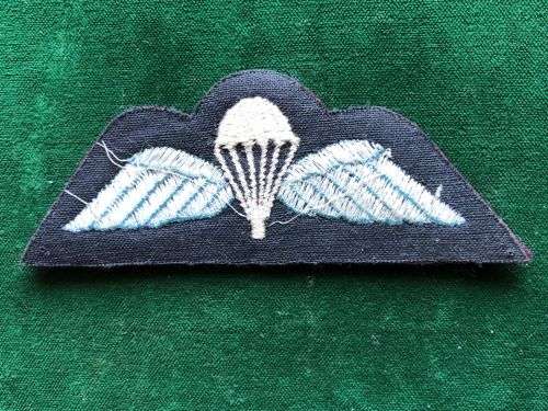 BRITISH AIRBORNE FORCES PARA WING- EMBROIDERED ON PURPLE FELT
