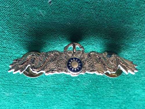TAIWAN NAVY OFFICERS BADGE- MESS DRESS 2 LUGS