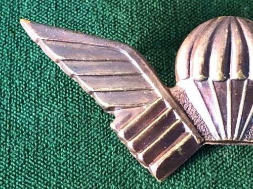 NUMBERED RHODESIA SELOUS SCOUTS PARACHUTE WING 1976-1980-UNISSUED BUT GUARANTEED ORIGINAL-BRASS- 2 L
