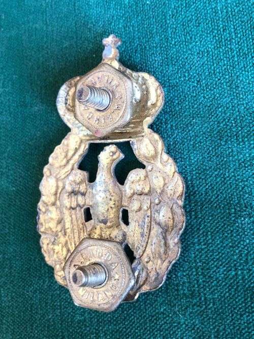 ITALIAN WW2 AIR FORCE CAP BADGE- 2X SCREW LUGS