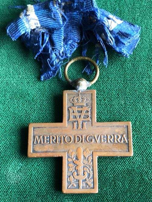 ITALIAN WW2 CROSS FOR MERIT WAR MERIT ITALIAN REPUBLIC ISSUE