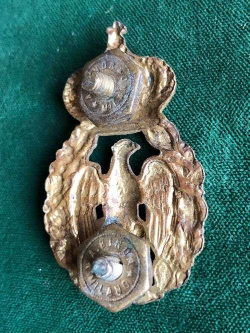 ITALIAN WW2 AIR FORCE (REGIA AERONAUTICA) CAP BADGE- 2X SCREW LUGS