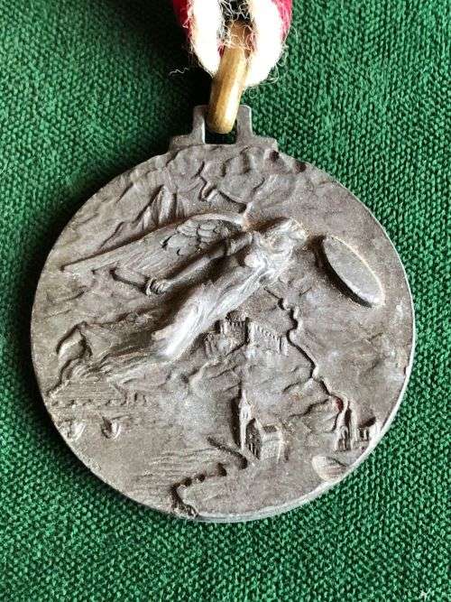 ITALIAN  WW2 MEDAL OF THE 2ND ARMY-1940-41