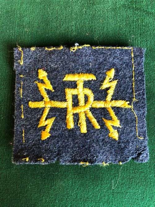ITALIAN WW2 CLOTH PATCH-EMBROIDERED