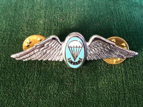 SA PARACHUTE STATICLINE INSTRUCTOR CHROME AND ENAMEL CENTRE MESS DRESS WING-WORN FROM THE 1970`S- 2