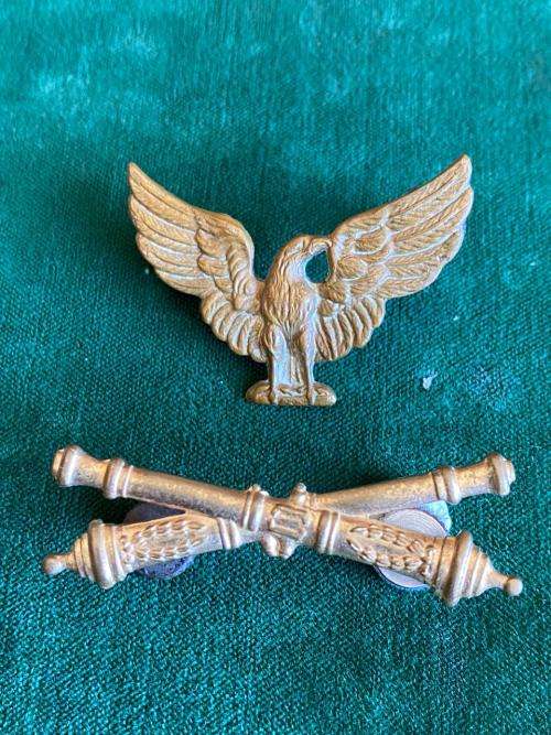 TRANSVAAL STAATS ARTILLERY GILDING METAL CAP BADGE-WORN 1961-1976-ONE LUG MISSING-ONE REPLACED