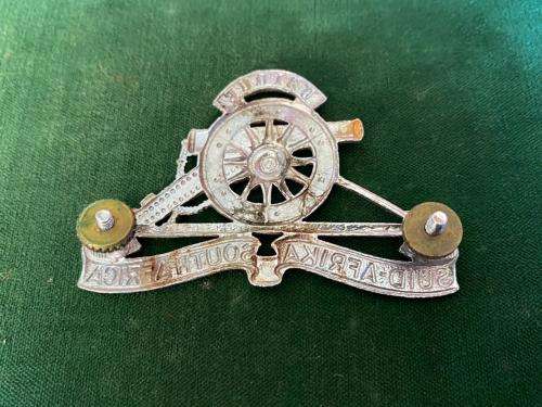 SA ARTILLERY BERET BADGE-CHROMED-WORN POST 1976- 2X SCREW LUGS