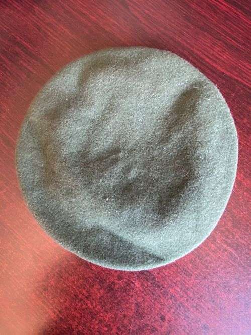 SA INFANTRY BERET -INSIDE RING MEASURES 45 CM