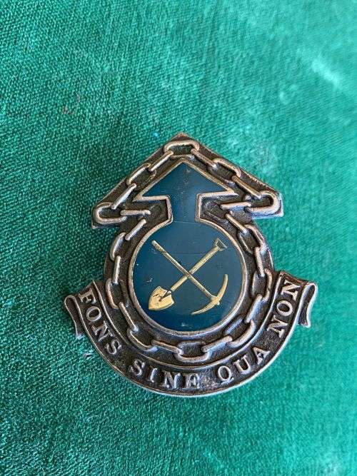 NORTH WEST COMMAND MAINTENANCE UNIT,CAP BADGE-APPROVED IN 1986-2X SCREW LUGS