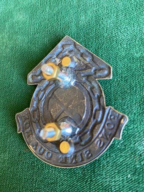 NORTH WEST COMMAND MAINTENANCE UNIT,CAP BADGE-APPROVED IN 1986-2X SCREW LUGS