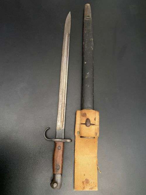 BRITISH 1907 BAYONET WITH HOOKED QUILLON-OVERALL LENGTH 555 MM