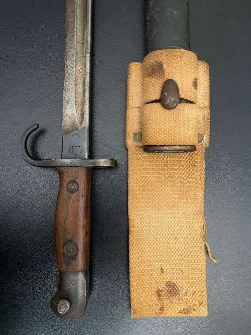 BRITISH 1907 BAYONET WITH HOOKED QUILLON-OVERALL LENGTH 555 MM