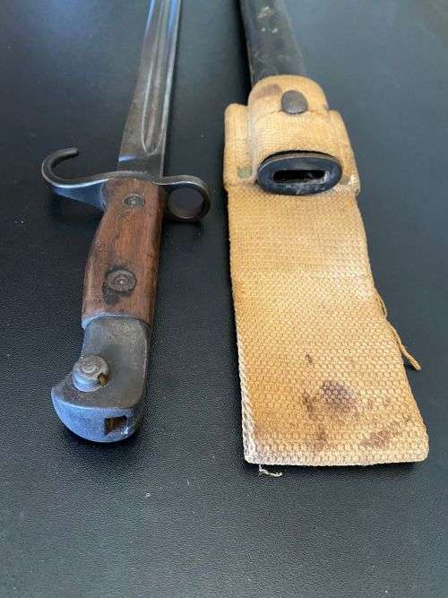 BRITISH 1907 BAYONET WITH HOOKED QUILLON-OVERALL LENGTH 555 MM
