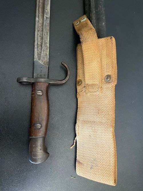 BRITISH 1907 BAYONET WITH HOOKED QUILLON-OVERALL LENGTH 555 MM