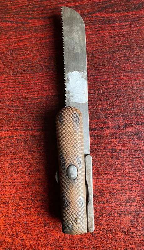 German WW1 Foldable Medics Knife - Overall Length 362mm
