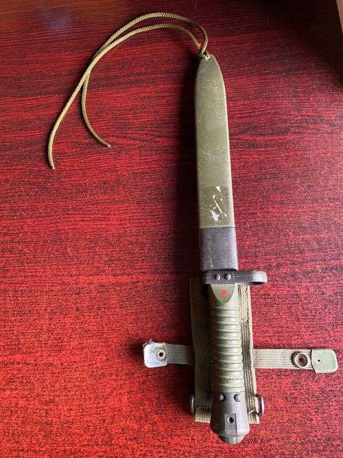 AUTHENTIC MODEL L CETME BAYONET-USED BY THE SPANISH DURING THE LATE 1980`S AND EARLY 1990`S-IT HAS A