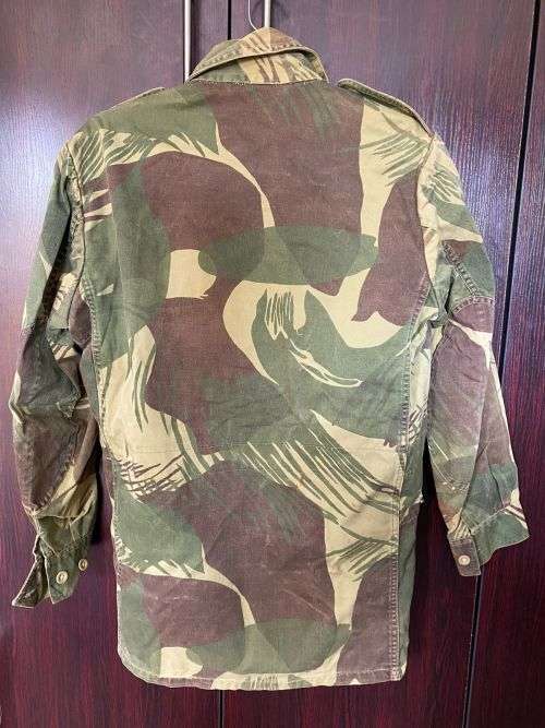 RHODESIAN CAMO JACKET-SIZE MEDIUM-LARGE-MEASURES 60CM ARMPIT TO ARMPIT-BATTLE WORN BUT GOOD CONDITI