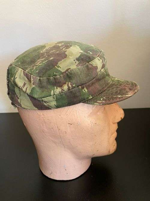 ORIGINAL COMBAT USED PORTUGUESE LIZARD CAMO CAP-INSIDE RING MEASURES 50 CM