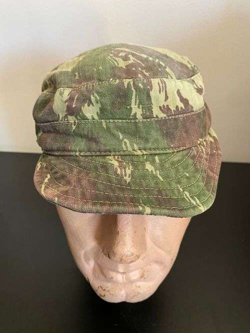 ORIGINAL COMBAT USED PORTUGUESE LIZARD CAMO CAP-INSIDE RING MEASURES 50 CM