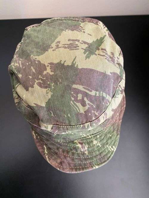 ORIGINAL COMBAT USED PORTUGUESE LIZARD CAMO CAP-INSIDE RING MEASURES 50 CM