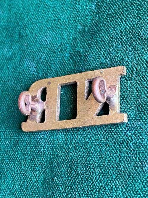 NORTHERN RHODESIAN UNITS-WW2 TITLE- 2 LUGS