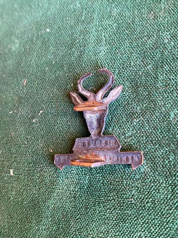 WW1 1ST SA INFANTRY COLLAR BADGE- 2 LUGS