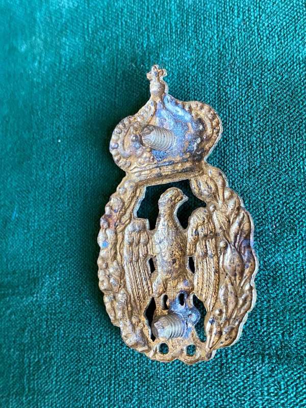 ITALIAN WW2 AIRFORCE CAP BADGE-2X SCREW LUGS