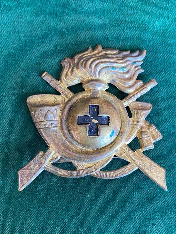 WW2 ITALIAN,BERSAGLIERE CAP BADGE- 2 LUGS