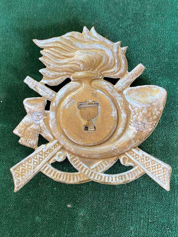 WW2 ITALIAN ,BERSAGLIERE CAP BADGE- NO LUGS