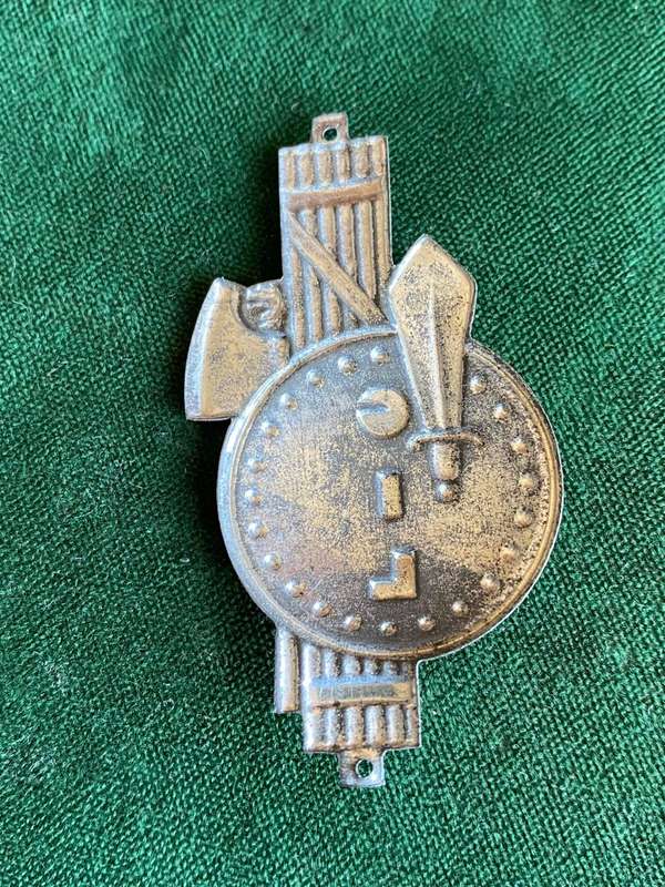 ITALIAN WW2 YOUTH MILITIA CAP BADGE-MEASURES 56 X 30 MM