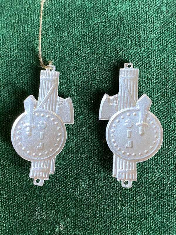 ITALIAN WW2 YOUTH MILITIA LAPEL BADGE PAIR-MEASURES 35 X 18 MM