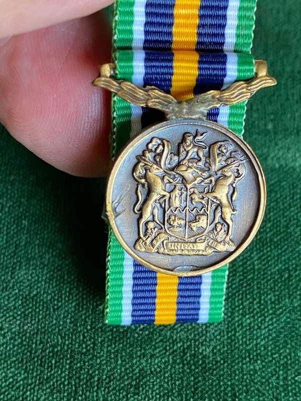 MINIATURE DE WET MEDAL (DWM) 1987