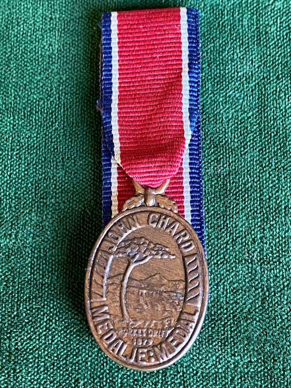 MINIATURE JOHN CHARD MEDAL (JCM) 1952