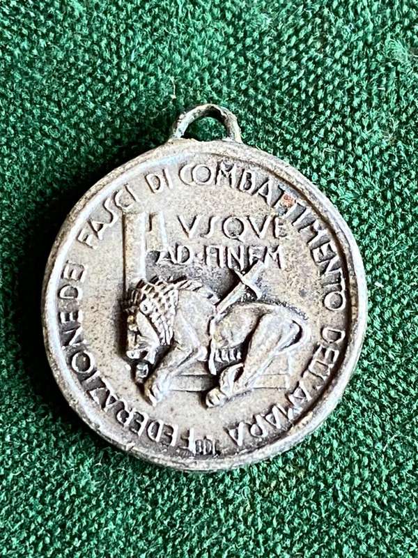 ITALIAN FASCI DI COMBATTIMENTO MEDAL-IT WAS A POLITICAL AND PARAMILITARY GROUP IN ITALY THAT MARGED