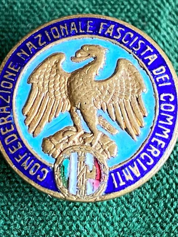 ITALY FASCIST NATIONAL CONFEDERATION OF MERCHANTS BUTTON HOLE BADGE- WW2 ESTABLISHED 1922-DISSOLVED